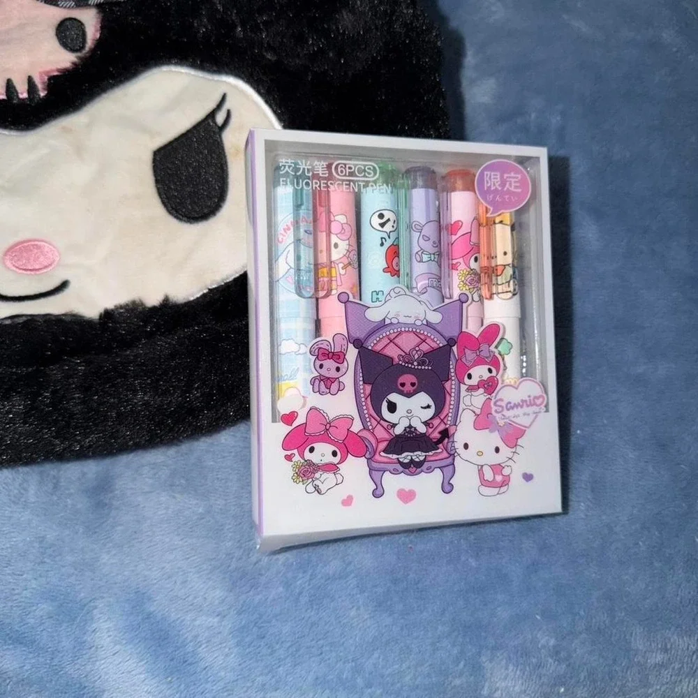Kuromi‎ Sanrio water bottle and pen set